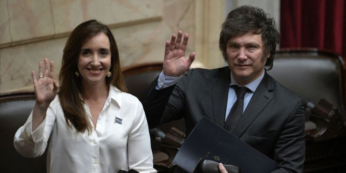 javier-milei-y-victoria-villarueljpg.jpg