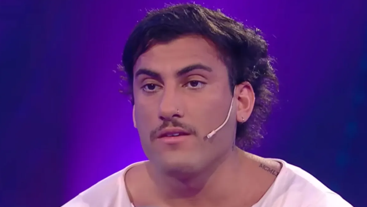 Holder.PNG