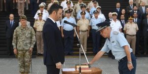 luis_petri-xavier_julixn_isaac-toma_de_juramento-txlam_crop1704818525069.jpg_2095494765.jpg