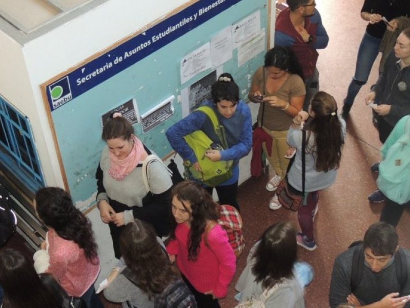 becas-creer-ingresantes-saebu-1000x741-1-1000x600.jpg