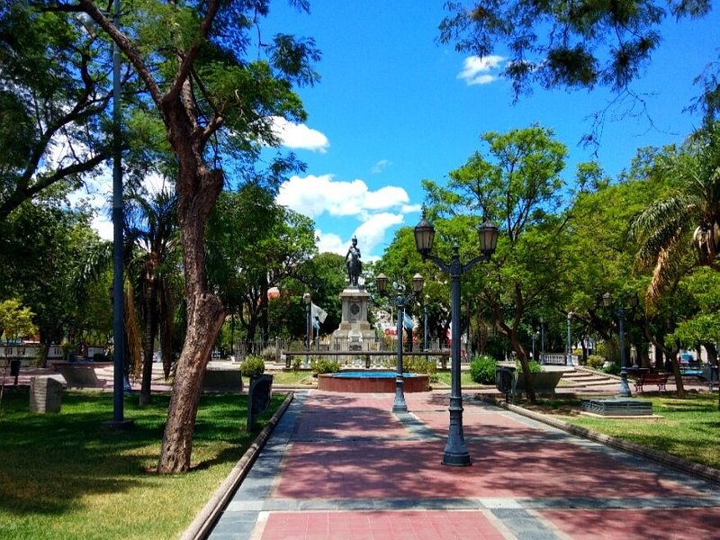 plaza.jpg