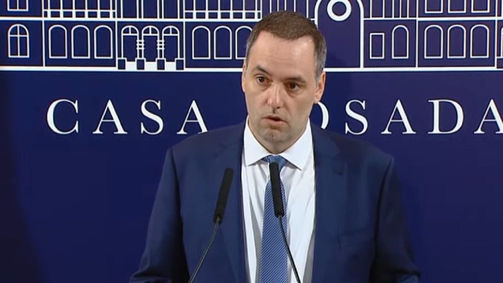 manuel-adorni-.jpg