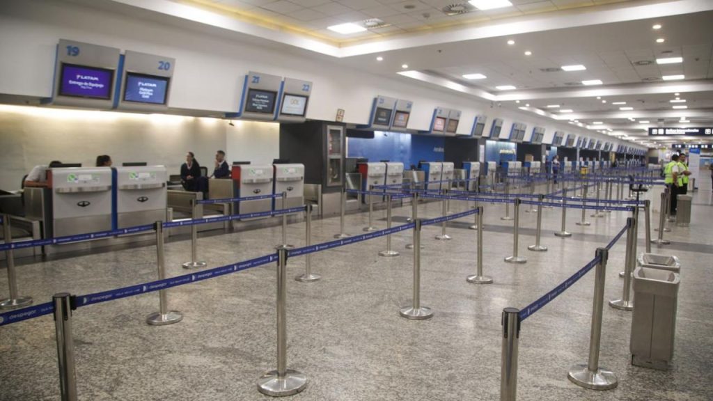 paro-en-el-aeropuerto-jorge-newbery-1743129.jpg
