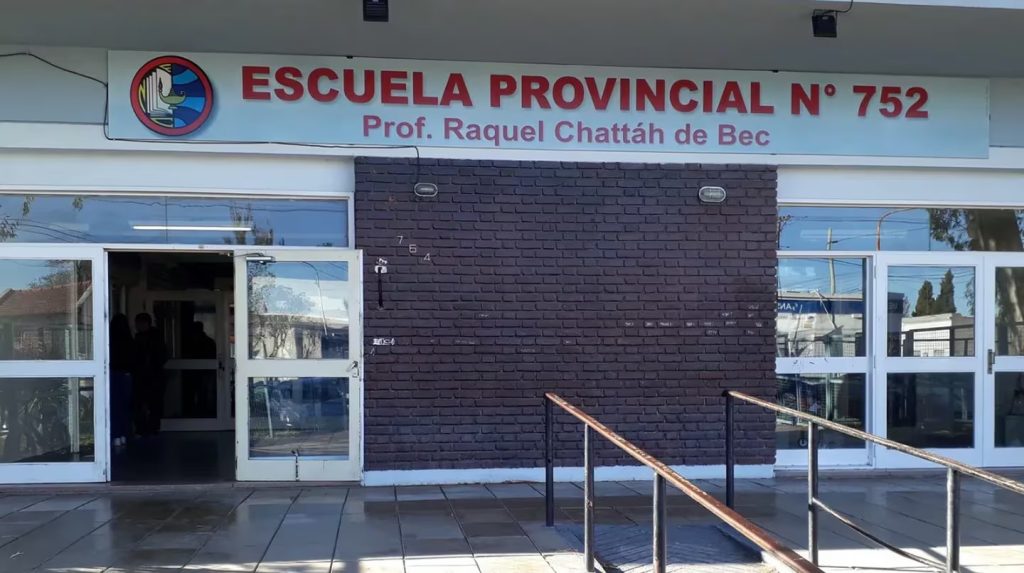 ESCUELA CHUBUT.jpg