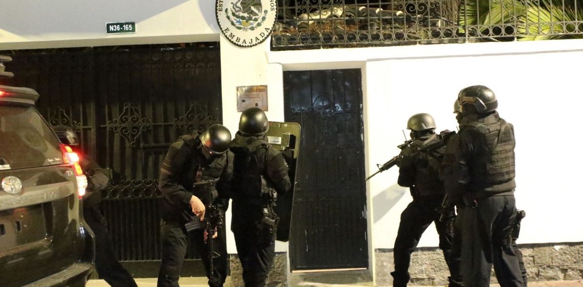 EMBAJADA.jpg