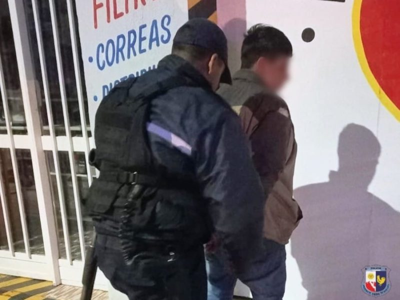 DETENIDO FARMACIA.jpeg