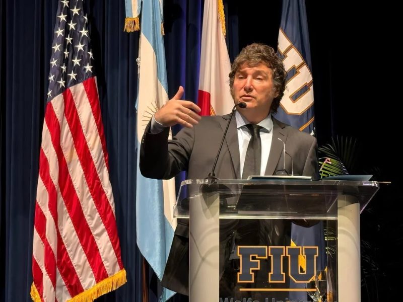 JAVIER MILEI FIU.jpg