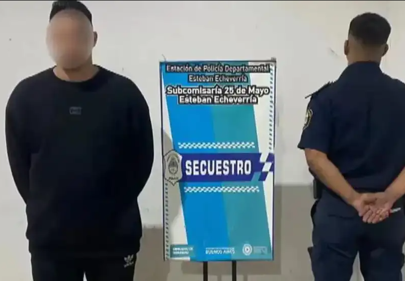 POLICIA DISPARO MAESTRA.png
