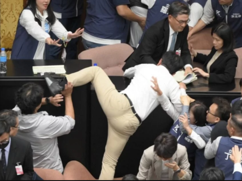 congresista taiwan.png