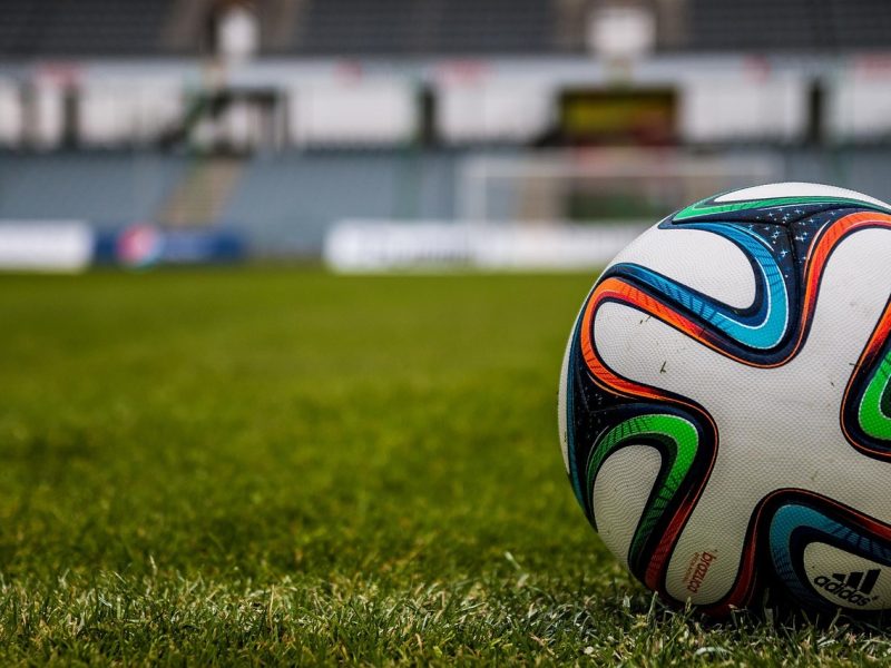 the-ball-488716_1280.jpg