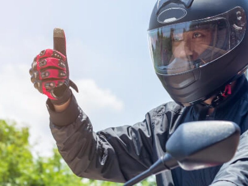 seguros-sura-Motociclista.jpg
