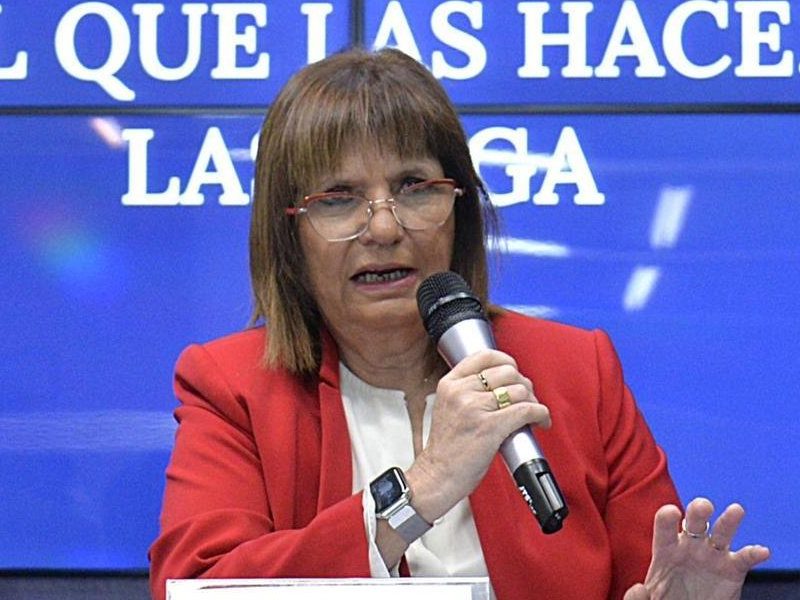 PATO BULLRICH.jpg
