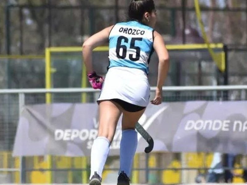 jugadora de hockey.jpeg