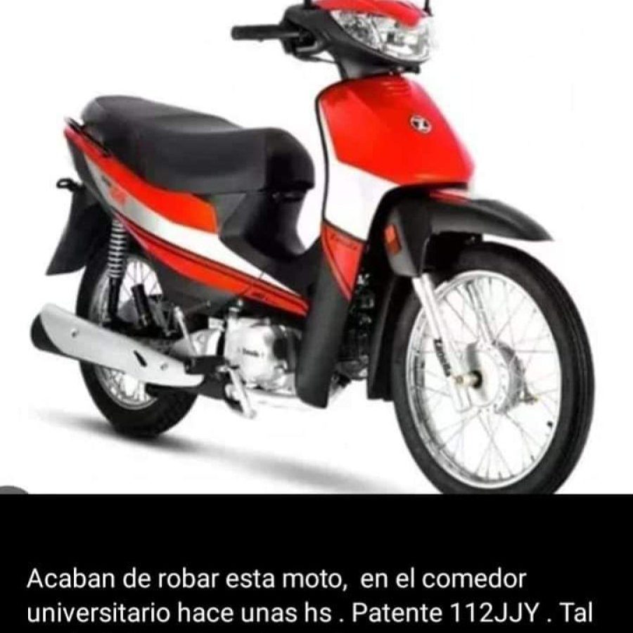 MOTO ROJA PORTADA.jpeg
