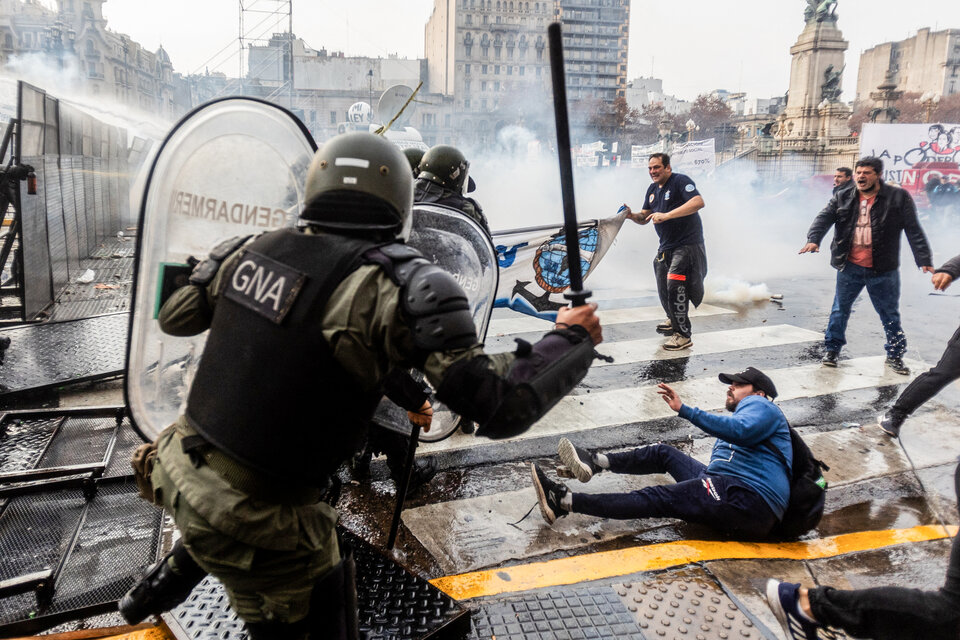 represion.jpg