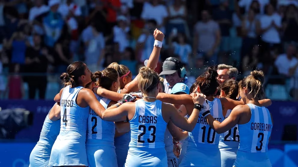 LAS LEONAS.jpg