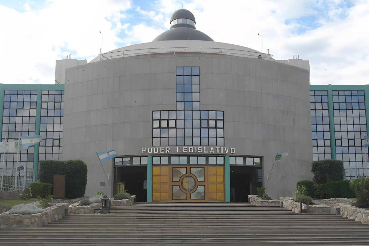 Frente_de_la_Legislatura_003-630x396-1.jpg