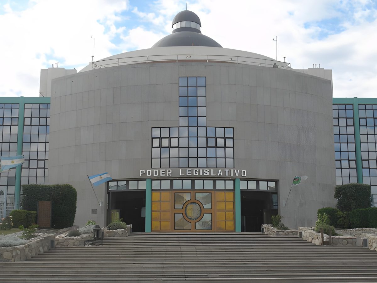 Frente_de_la_Legislatura_003-630x396-1.jpg