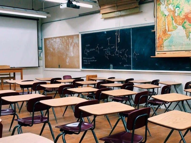 ESCUELAS.jpg