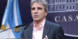 LUIS CAPUTO.jpg
