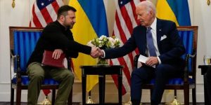 zelenski-y-bidenjpg.jpg
