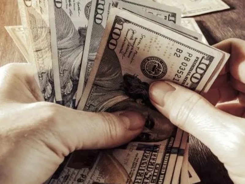 DOLAR.jpg