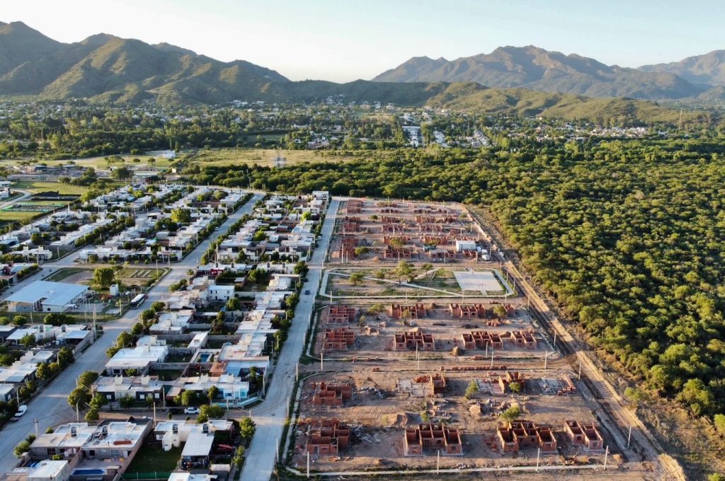 Juana-Koslay-3-1.jpeg