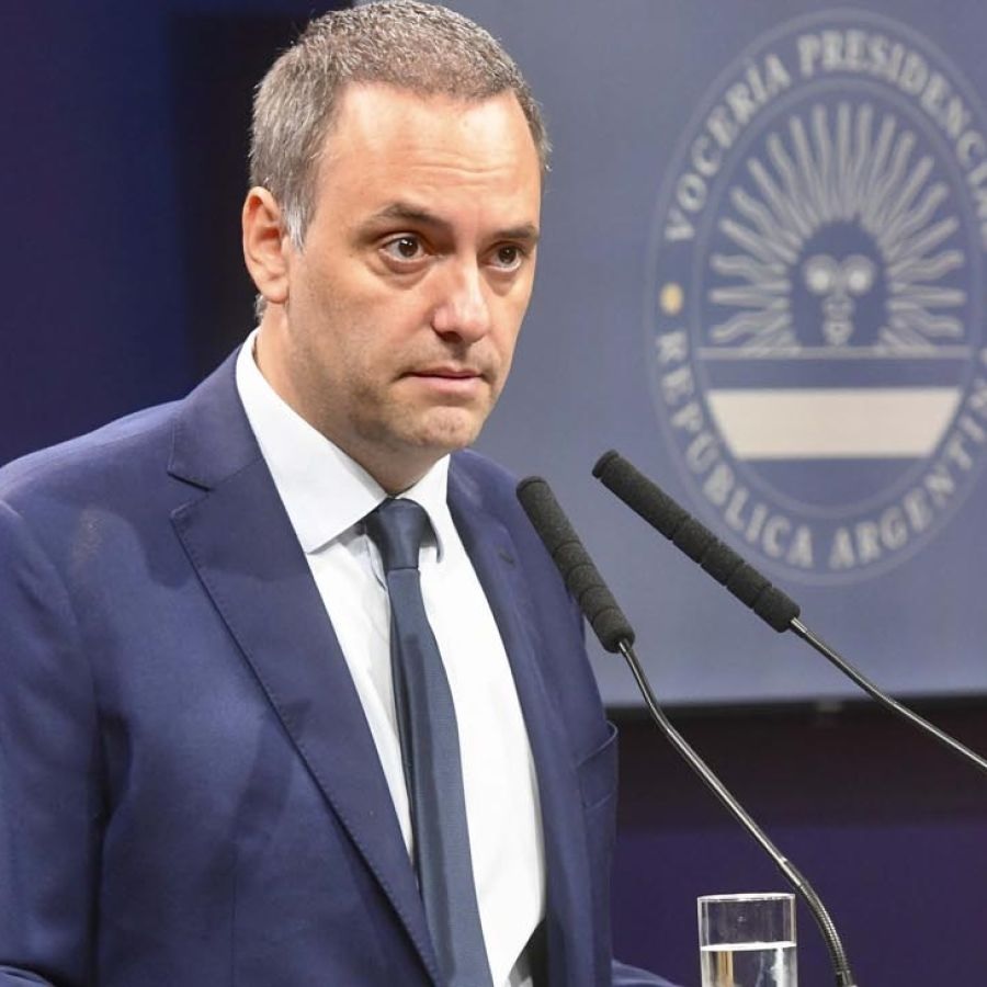 MANUEL ADORNI.jpg