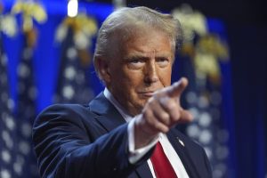 el-presidente-electo-donald-trump-llega-a-una-3MHS6V3PLBA2DLUDQAZIJTPB7A.jpg