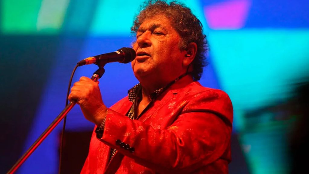 cantante-los-palmerasjpg.jpg