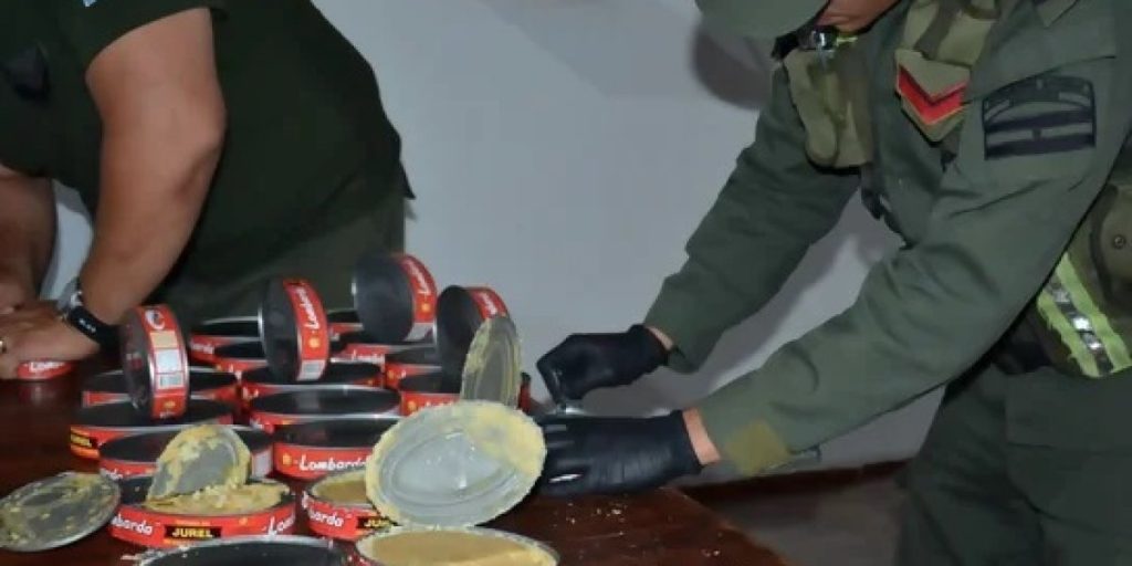 LATAS DE ATÚN.jpg