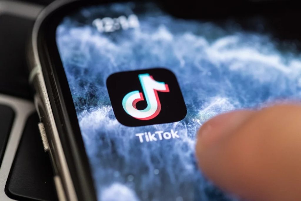 TIK TOK.jpg