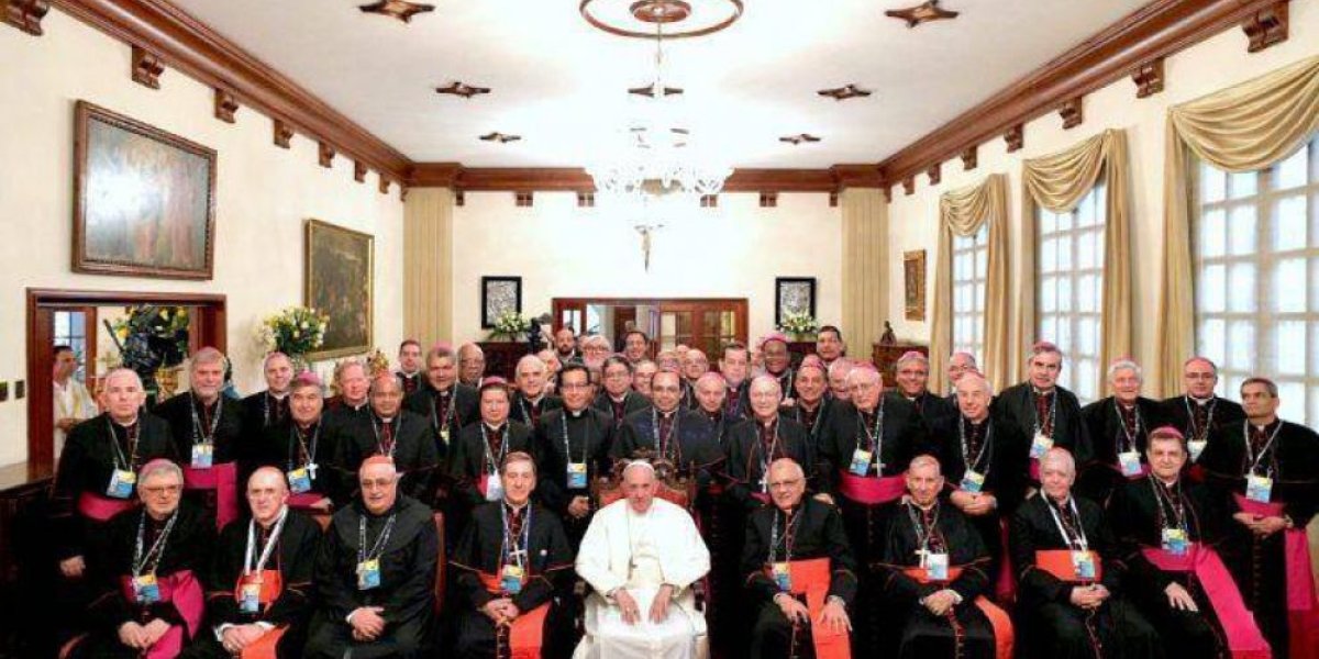 nota-1504914-santo-padre-recibe-celam-843866.jpg