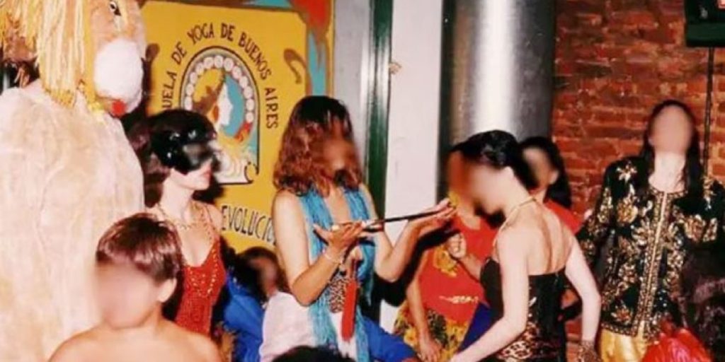 imagen secta3.JPG