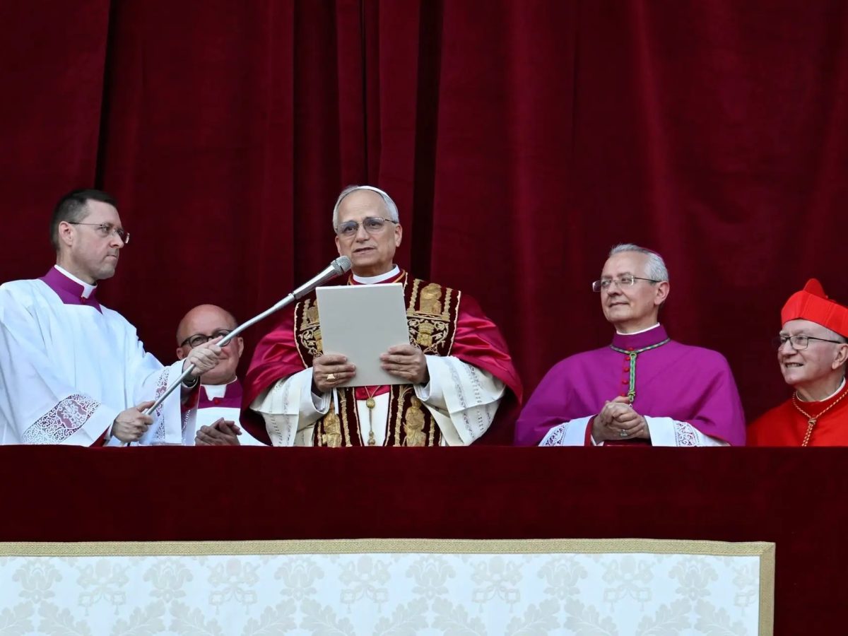 HABEMUS PAPAM.jpg