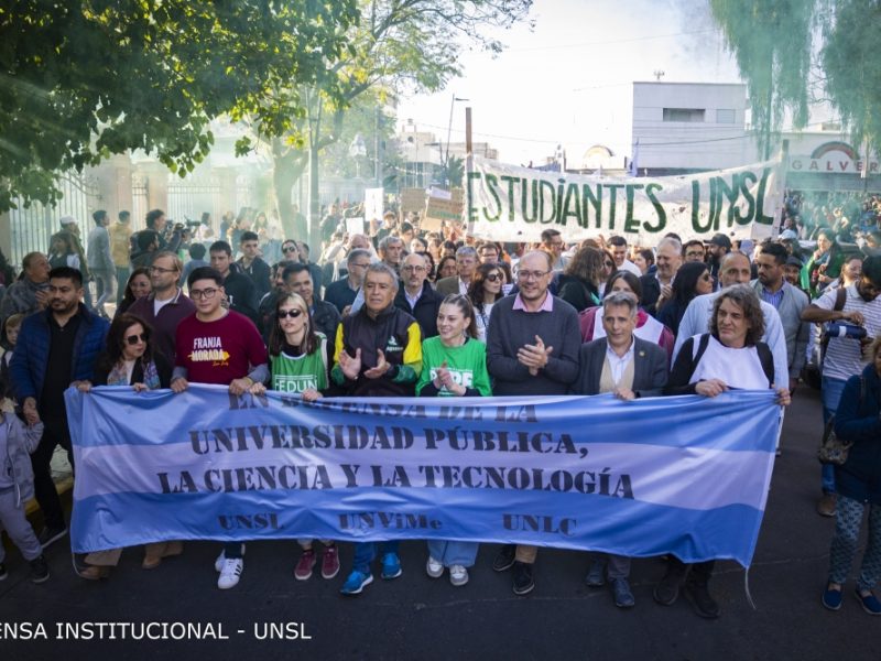 20241002-Marcha-federal-universitaria-en-defensa-de-la-educación-pública-3.jpg