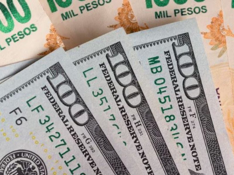 dolares  pesos.JPG