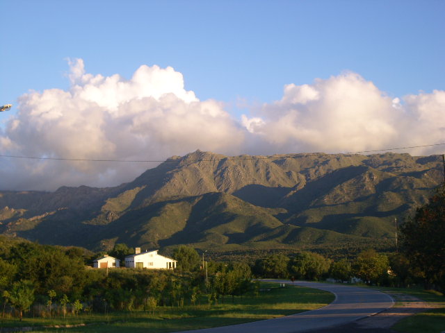 Atardecer_con_el_Cerro_Negro.jpg