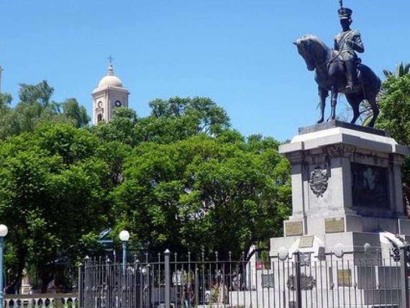 plaza pringles san luis.jpg