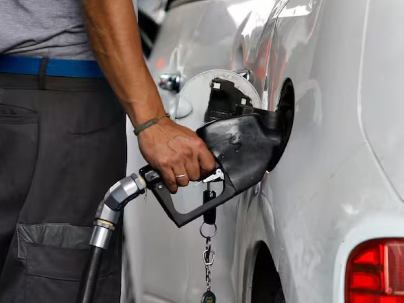 la-petrolera-estatal-ypf-anuncio-un-aumento-en-TCVMZECLYFBFHASRTUSWGOMYCM.png