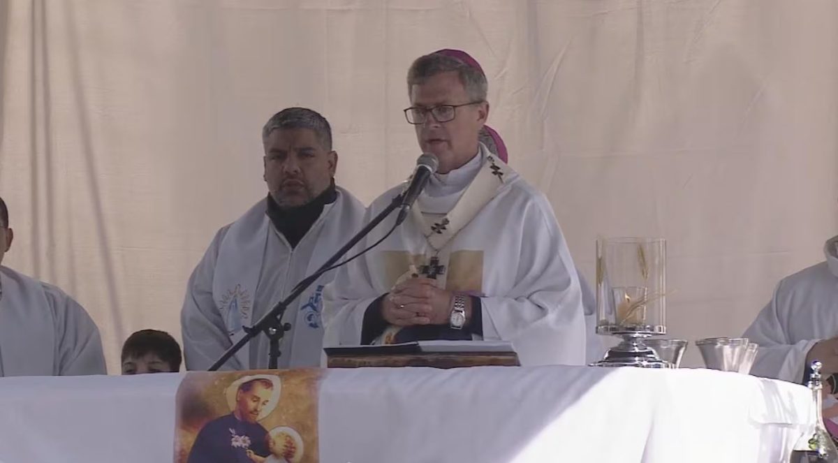 sacerdote.JPG