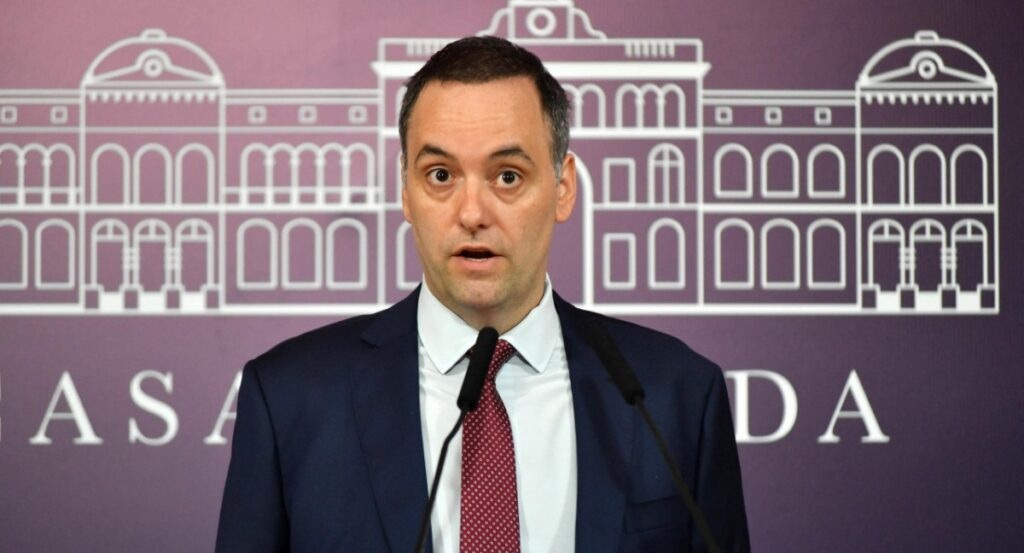MANUEL ADORNI.jpg