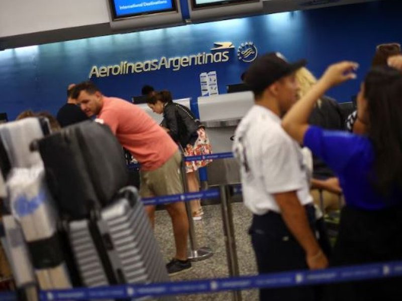 aerolineas-azafata.JPG