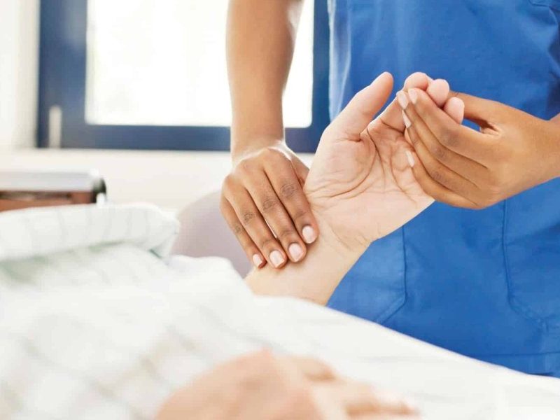 Cuidado-de-enfermeria-al-paciente-con-infarto-agudo-del-miocardio-IAM.jpg