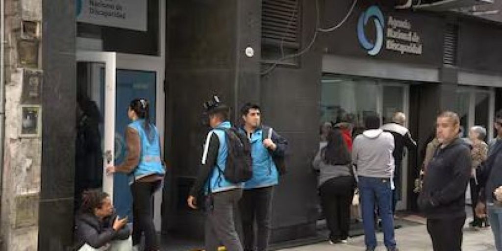 allanamientos en las sedes.JPG