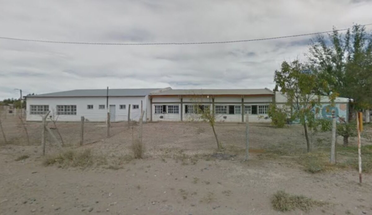 escuela de rio negro.JPG