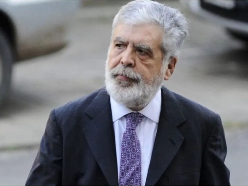 JULIO DE VIDO.jpg