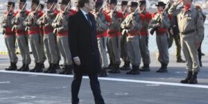 MACRON.jpg