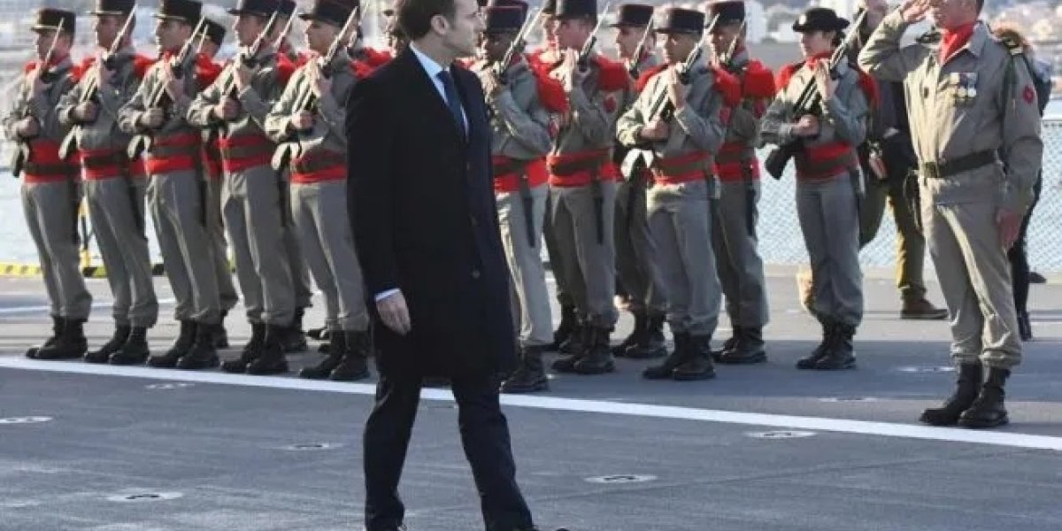 MACRON.jpg