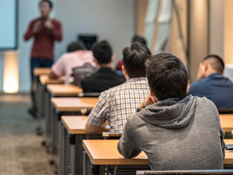 estudiantes-universitarios-profesores-universidades-Francisco-Diaz.jpg